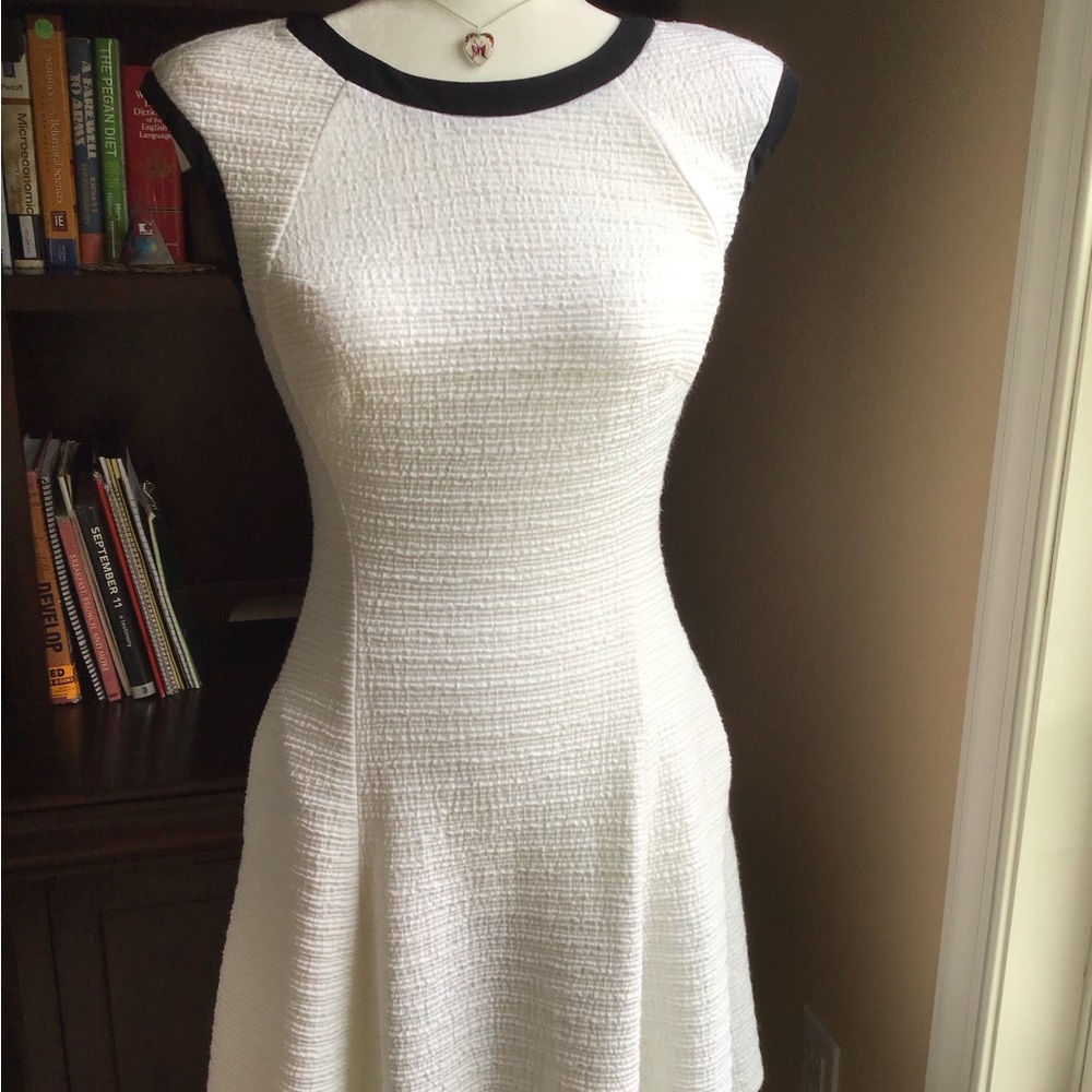 ABS Collection Allen Schwartz, white dress with black accents, Size Small - Picture 1 of 4